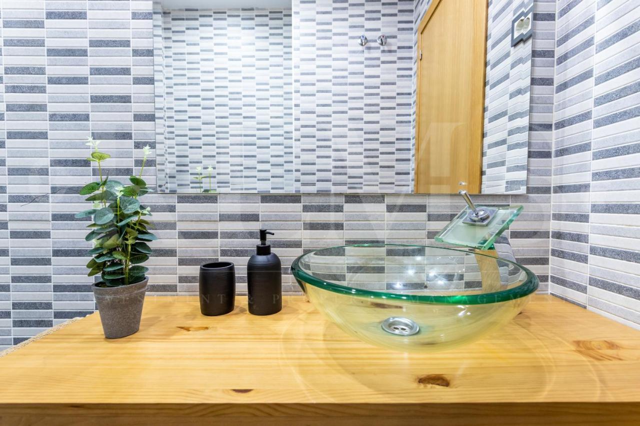 Apartmán Cozy Flat With Common Pool & Parking - Center By Rems Màlaga Exteriér fotografie