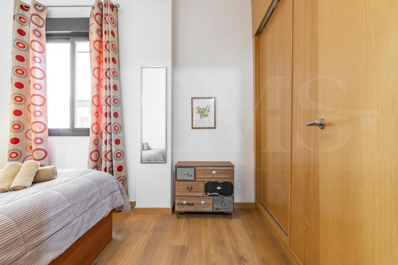 Apartmán Cozy Flat With Common Pool & Parking - Center By Rems Màlaga Exteriér fotografie