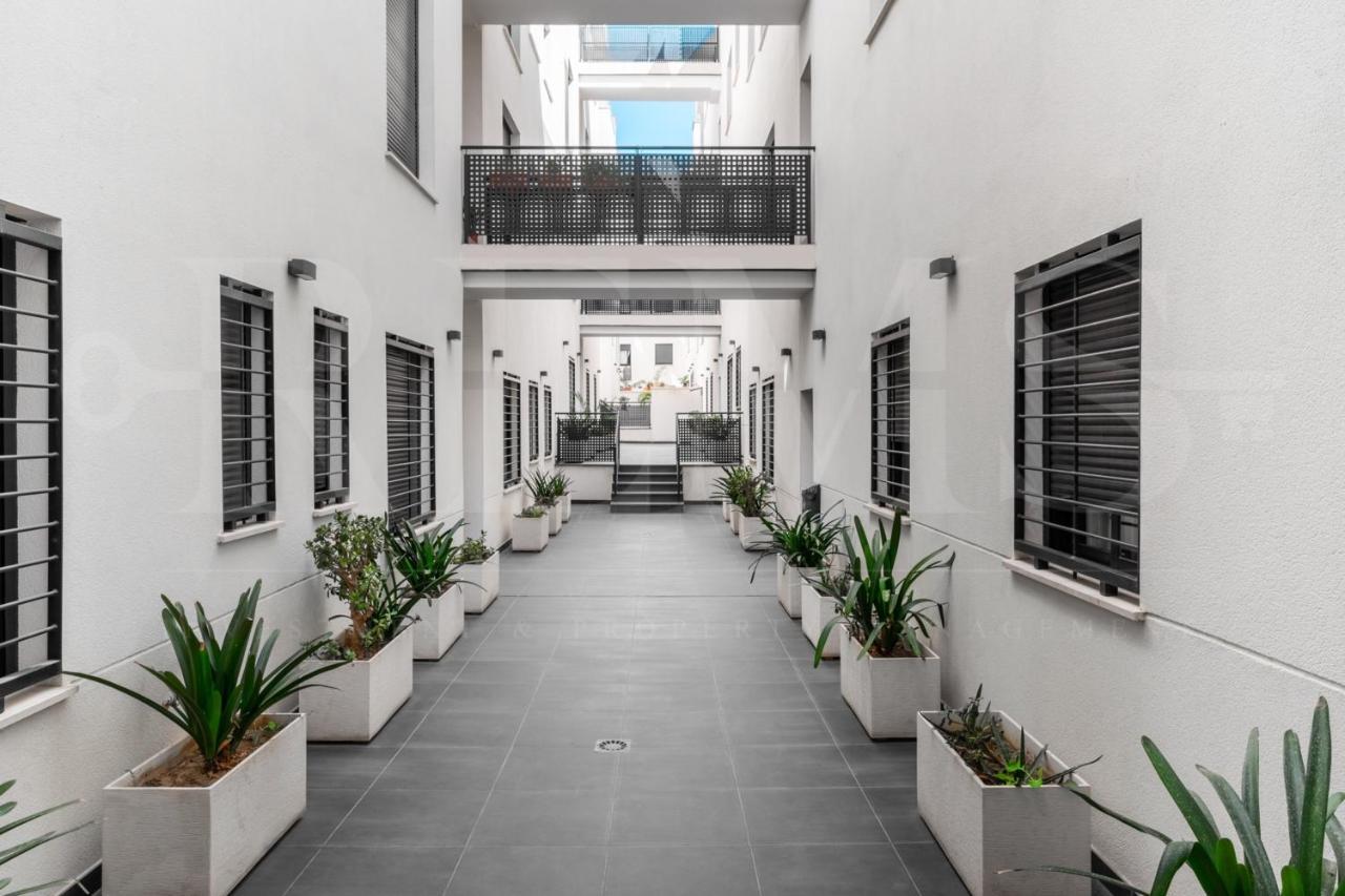 Apartmán Cozy Flat With Common Pool & Parking - Center By Rems Màlaga Exteriér fotografie