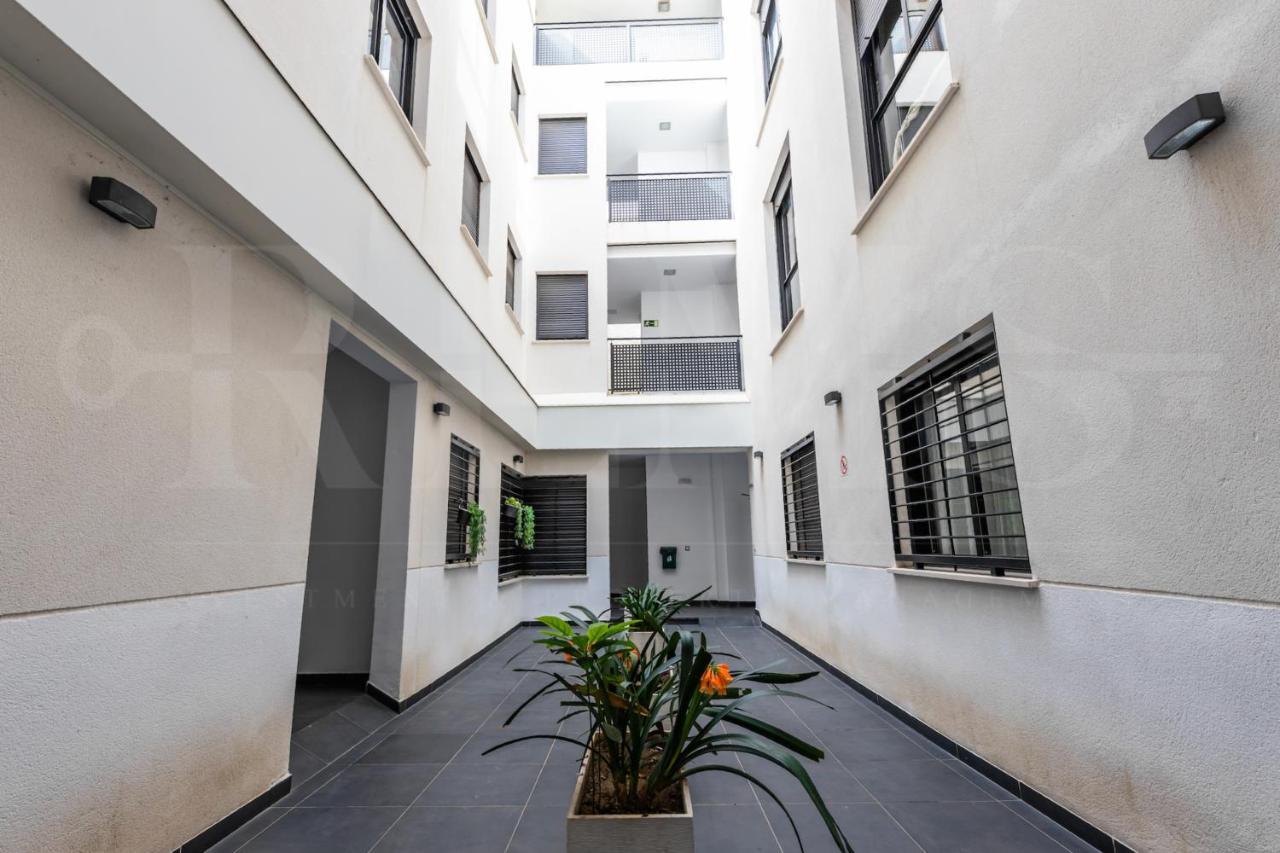 Apartmán Cozy Flat With Common Pool & Parking - Center By Rems Màlaga Exteriér fotografie
